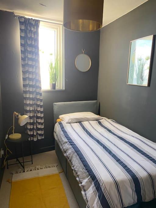 Central Sea View Maisonette هاستَنغ المظهر الخارجي الصورة