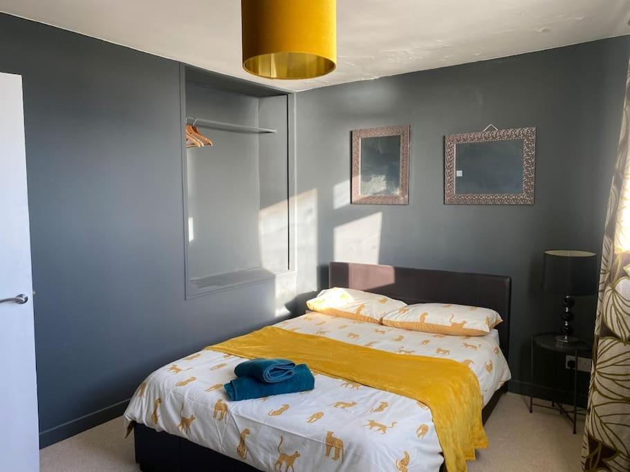 Central Sea View Maisonette هاستَنغ المظهر الخارجي الصورة